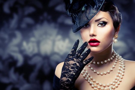 Красивая дама