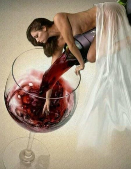 Женщина в бокале