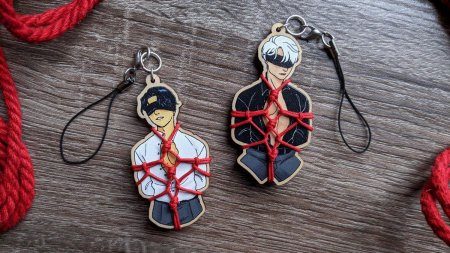 Акриловы брелок