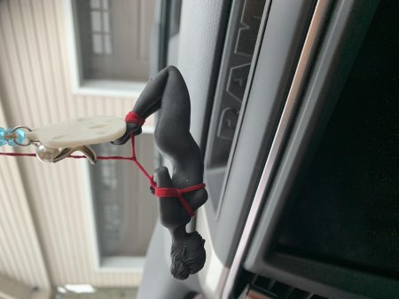 Подвеска в машину на зеркало