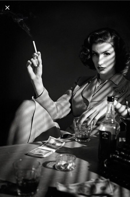 Нуар стиль женщины
