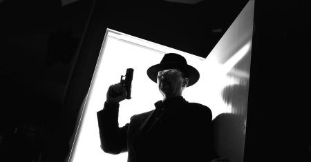 Нуарный детектив