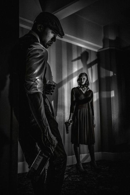 Фотосессия в стиле нуар