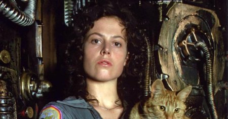 Чужой фильм сигурни уивер