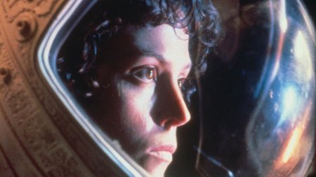 Чужой фильм сигурни уивер