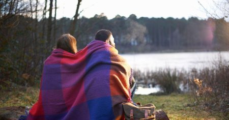 Под пледом на природе