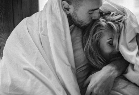 Объятия влюбленных