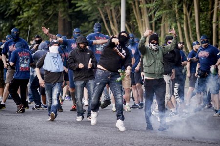 Футбольные хулиганы стон исланд