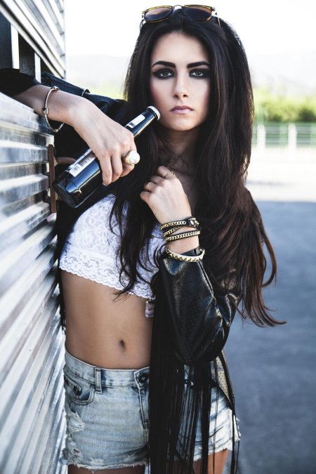 Дерзкая девушка