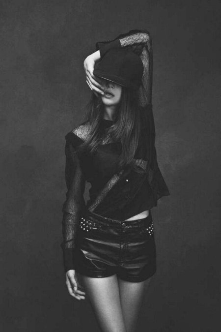 Девушка дерзкая