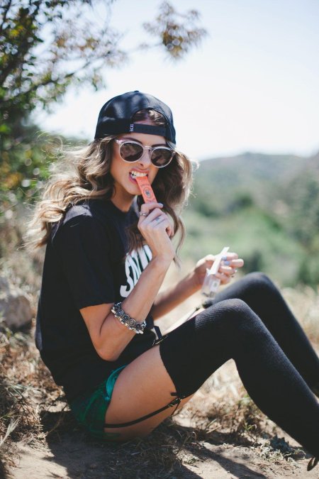 Крутая девушка