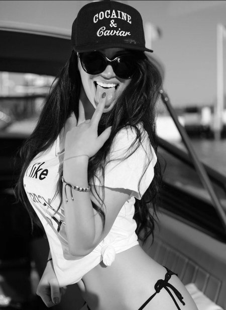 Красивые дерзкие девушки