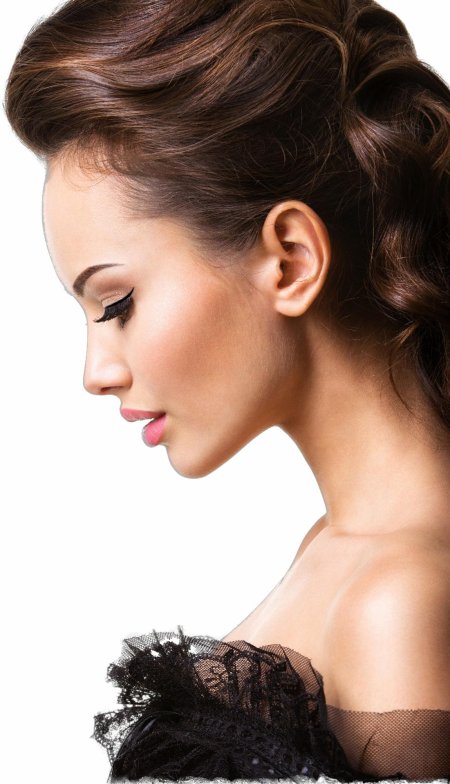 Красивый женский профиль