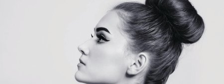 Девушка в профиль