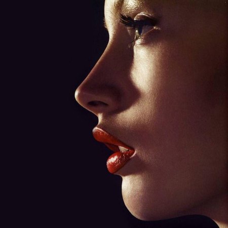 Красивый женский нос