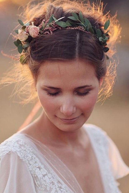 Свадебные прически с венком