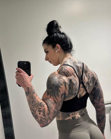 Сексуальные девушки с татуировками