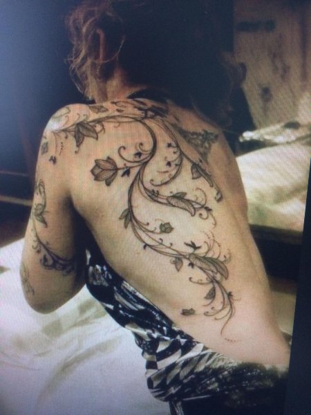 Женская татуировка