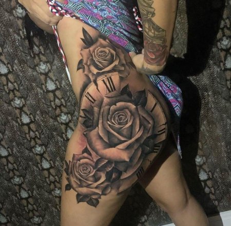 Тату для девушек на бедре