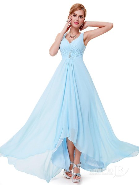 Платье голубого цвета