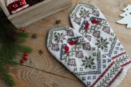 Варежки с орнаментом