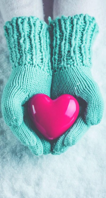 Сердце в варежках