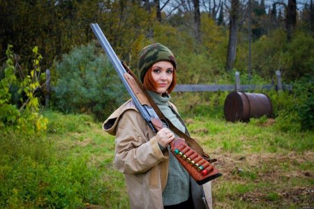 Девушка охотник