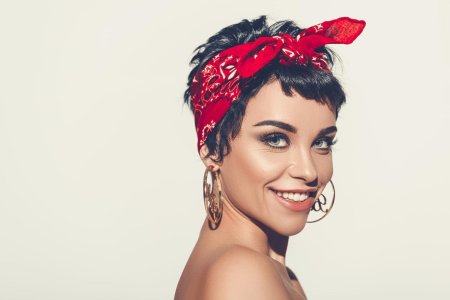 Причёски с платком на голове