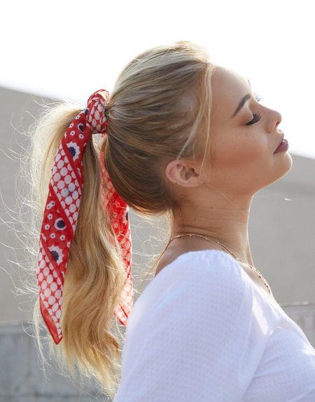 Косички с банданой
