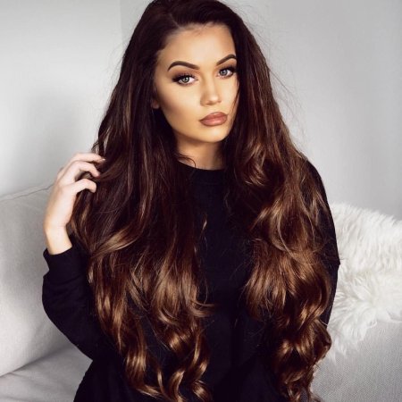 Длинные каштановые волосы