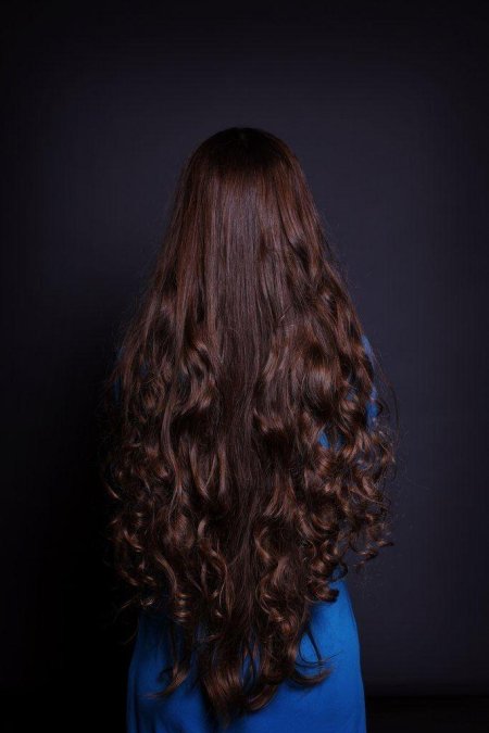 Длинные густые волосы