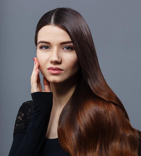 Брюнетка модели