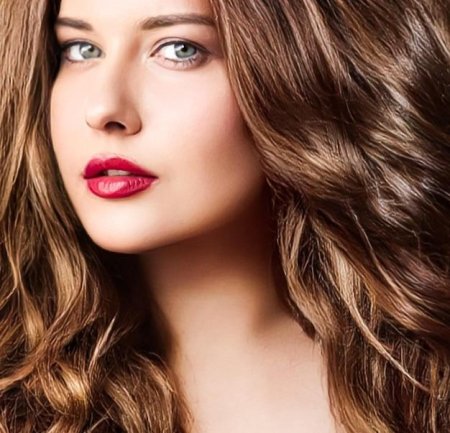 Каштановые волосы