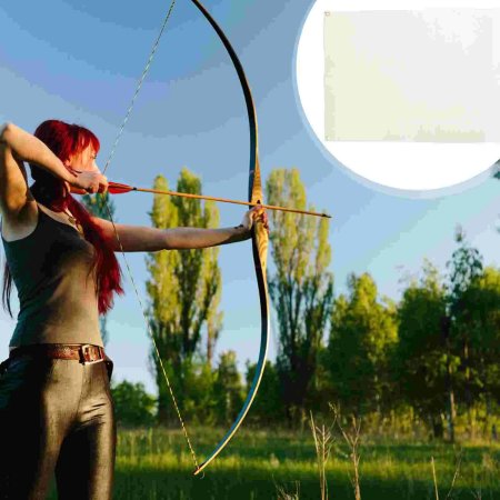 Девушка с луком