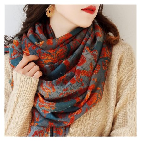 Теплый шарф женский