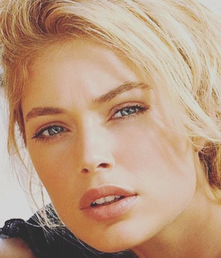 Даутцен крус блондинка