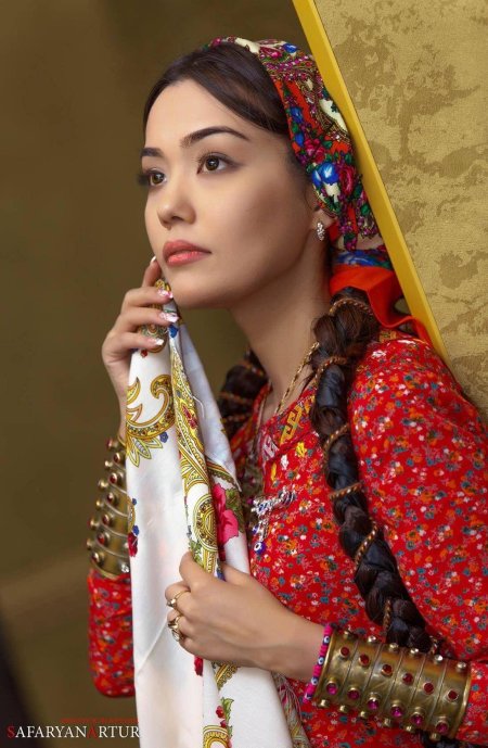 Азимова туркменка певица