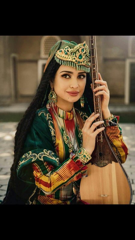 Таджикская национальная одежда нодира мазитова