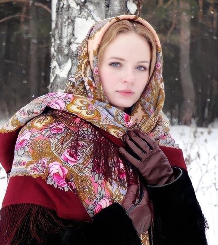 Сибирская красавица платок павлопосадский