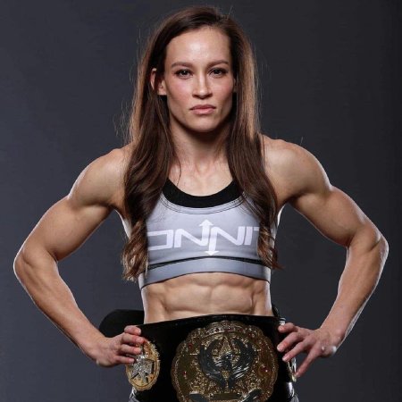 Лена овчинникова боец