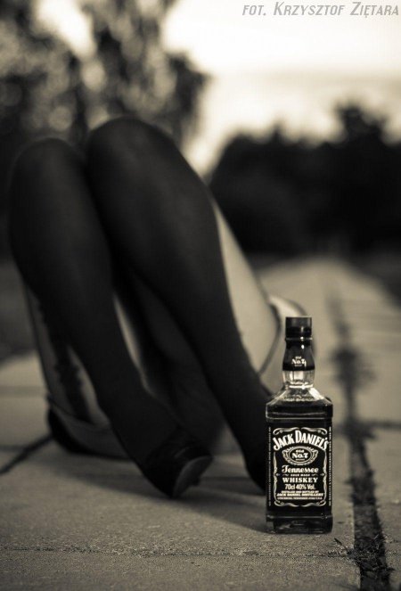 Красивые девушки и алкоголь