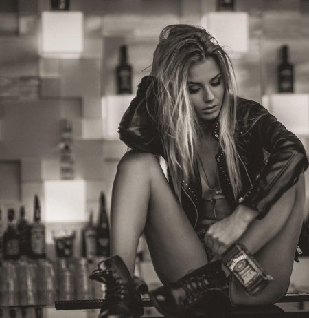 Дерзкая девушка