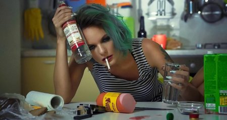 Пьяна девушка