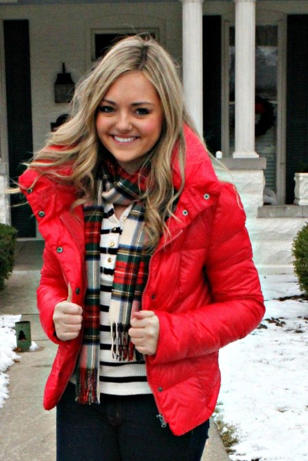 Красная куртка