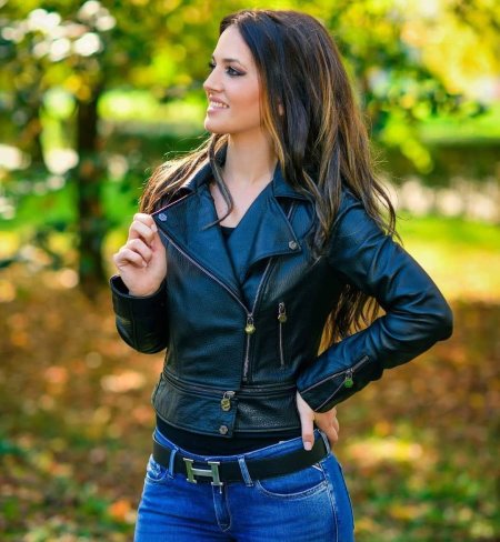 Кожаная куртка женская