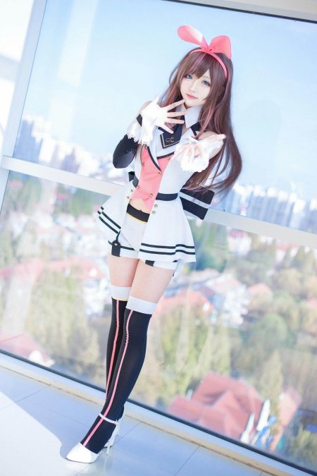 Kizuna ai косплей