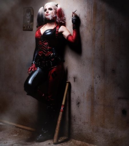 Лаура гилберт харли квинн