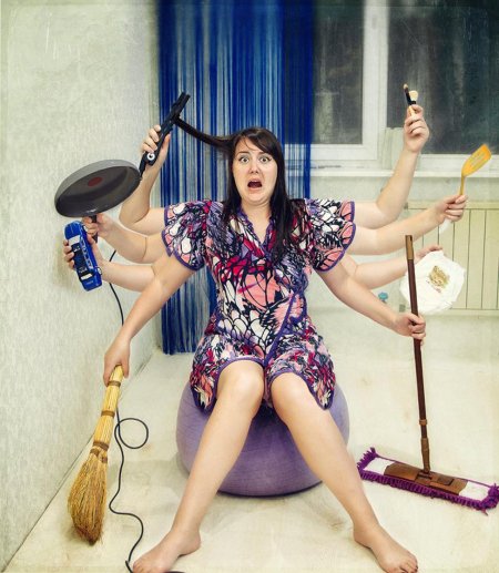 Смешная домохозяйка