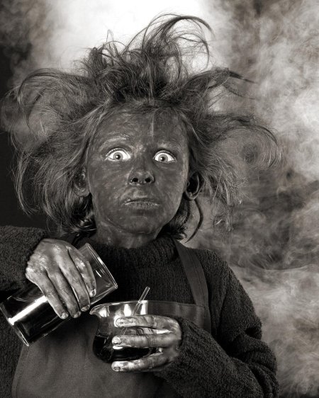 Растрепанная женщина