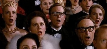 Удивленная толпа